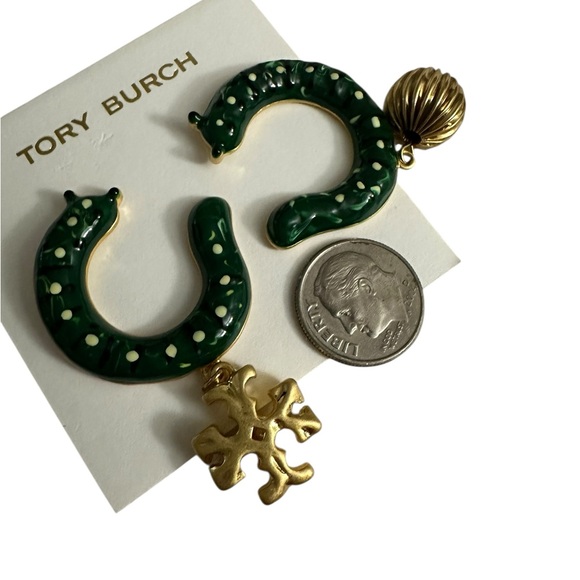 Tory Burch Rare CATERPILLAR Mismatched Drop Earrings Green & Gold NIC - Picture 6 of 8